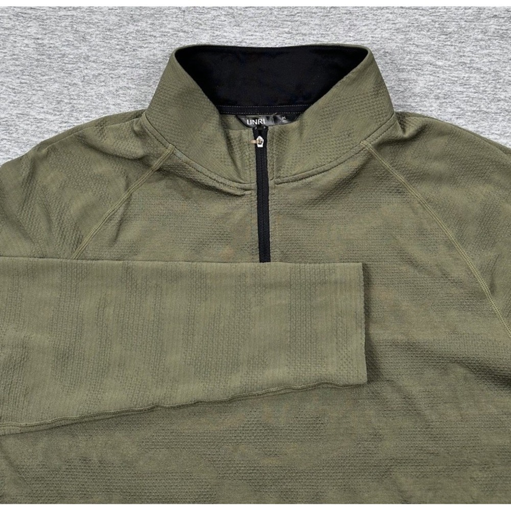 UNRL Pullover Mens Medium Athletic Fit Green Camo 1/4 Zip Performance Active